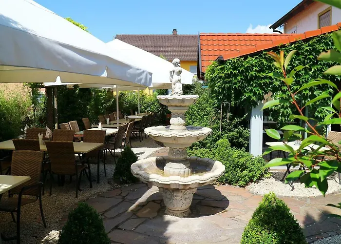 Hotel - Restaurant Hirschen - Werneths Landgasthof Beim Europa- Park Rust